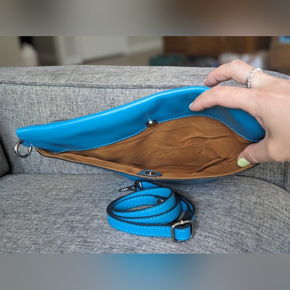 Patricia Nash Tinchi Convertible Sling Bag, Turquoise Leather - Picture 10 of 15